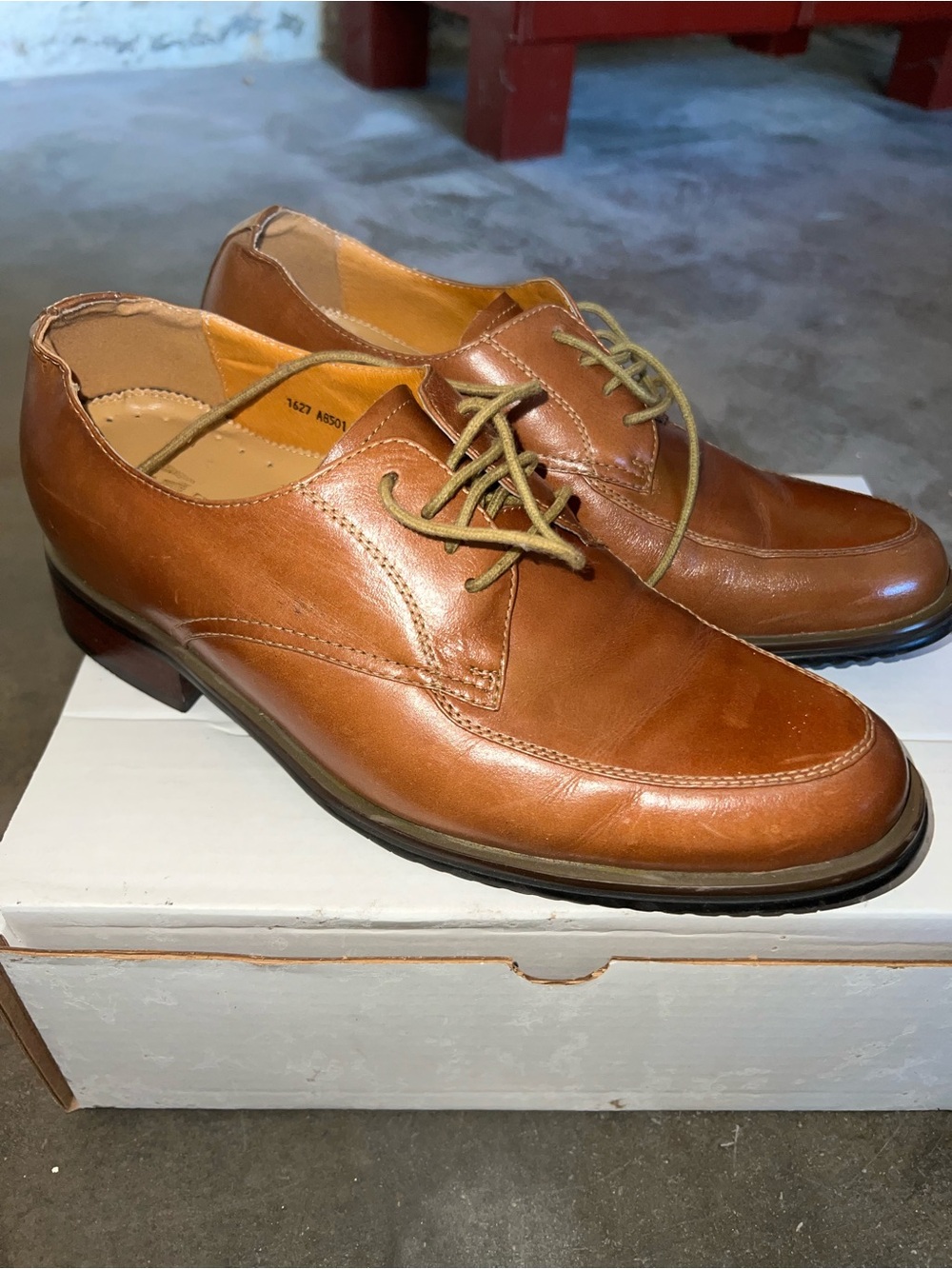 Men's Classic Leather Derby Shoes - Tan